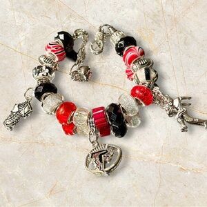 Atlanta Falcons Beaded Charm Bracelet - NFL